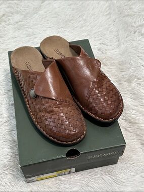 🥕 NWT Eurostep Leather Clog